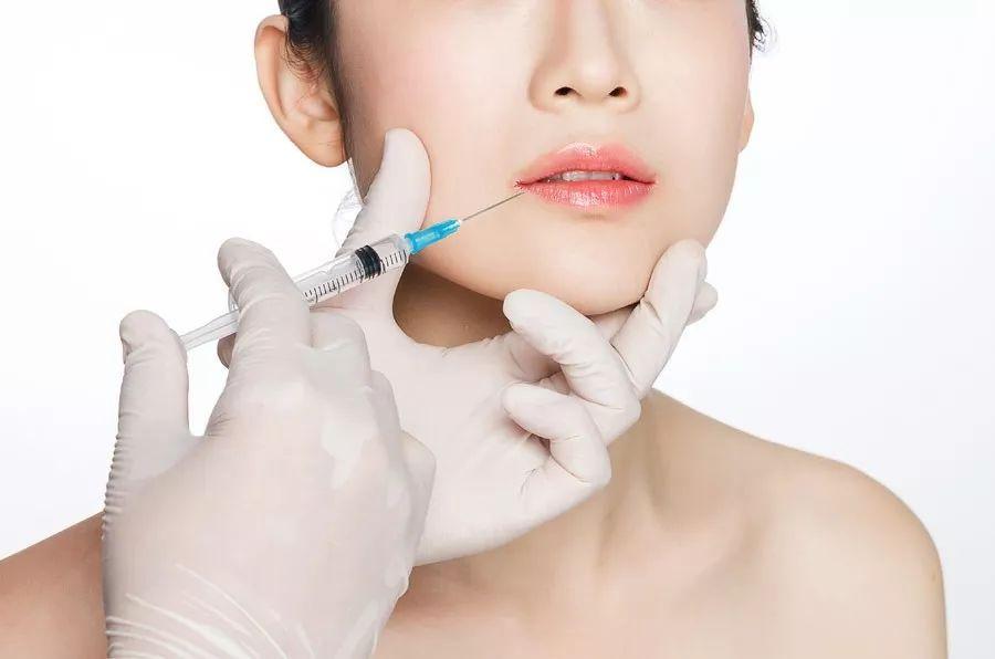 Is it good to inject hyaluronic acid Dermax